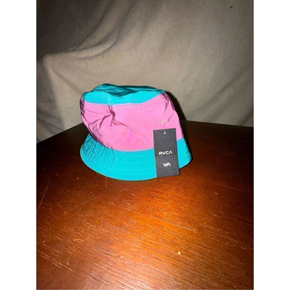 NWT RVCA bucket hat